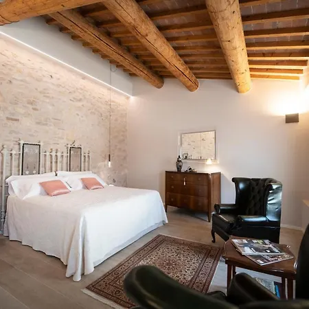 Magari Estates Boutique