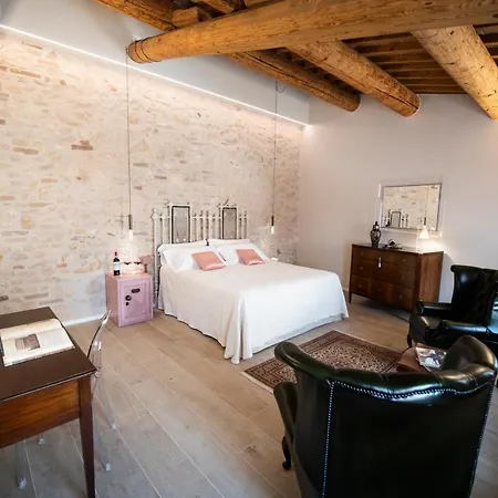 Magari Estates Boutique *