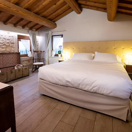 Magari Estates Boutique