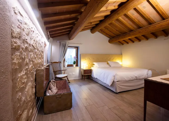 Magari Estates Boutique *