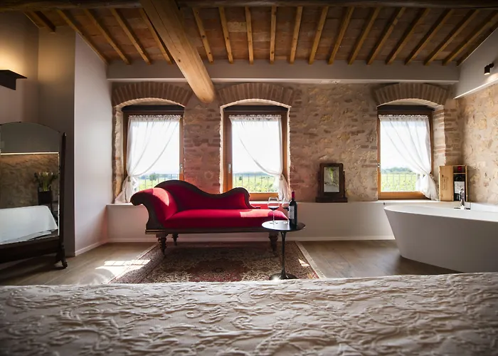 Magari Estates Boutique *