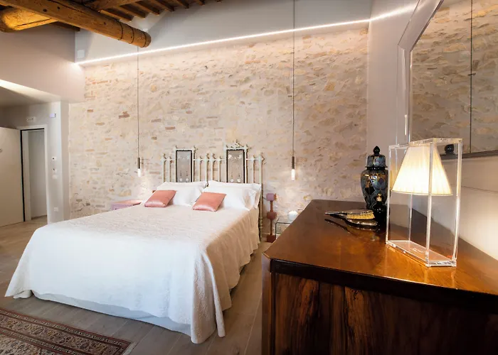 Magari Estates Boutique *